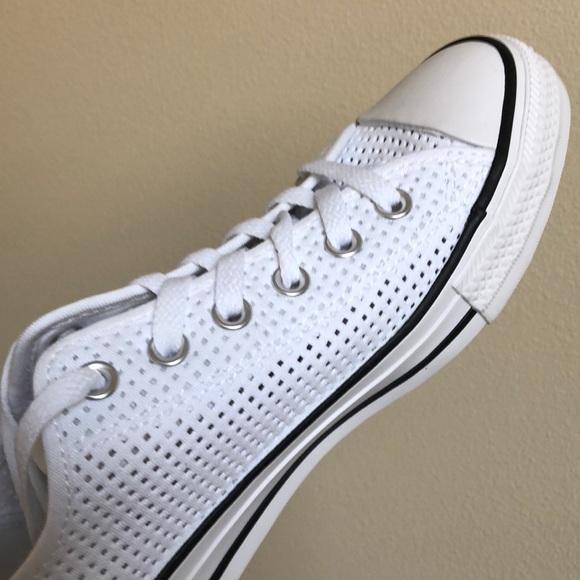 CONVERSE CHUCK TAYLOR ALL 🌟 STAR SNEAKERS - Picture 7 of 8